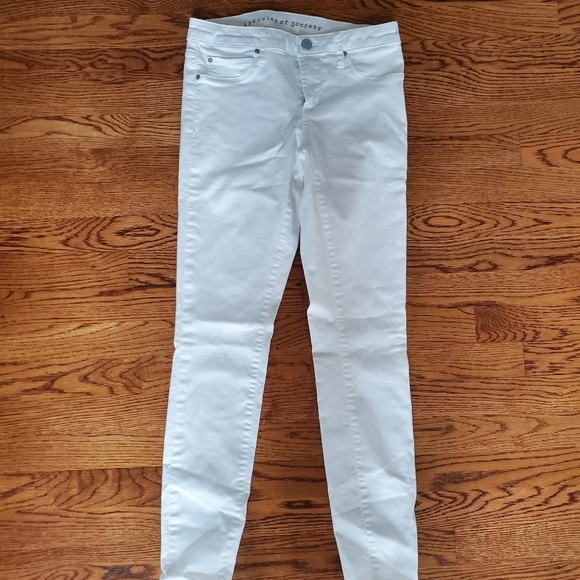 White jeans - Picture 1 of 1